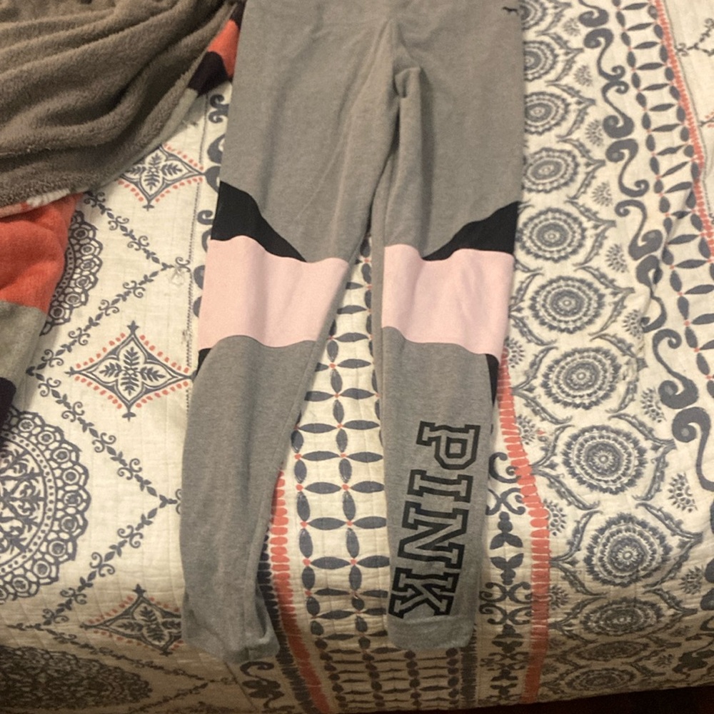 VS PINK LEGGINGS